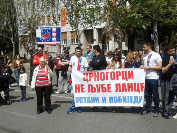 Издајник ко гласа за НАТО